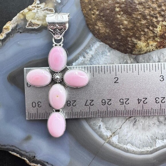 Native American Sterling Silver 5 Oval Pink Conch Cross Pendant For Women - Picture 9 of 10